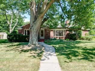 1008 Dwillard Dr, Kalamazoo, MI 49048
