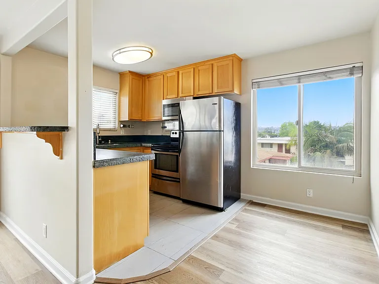 2123 Garnet Ave #5 — Photo 7