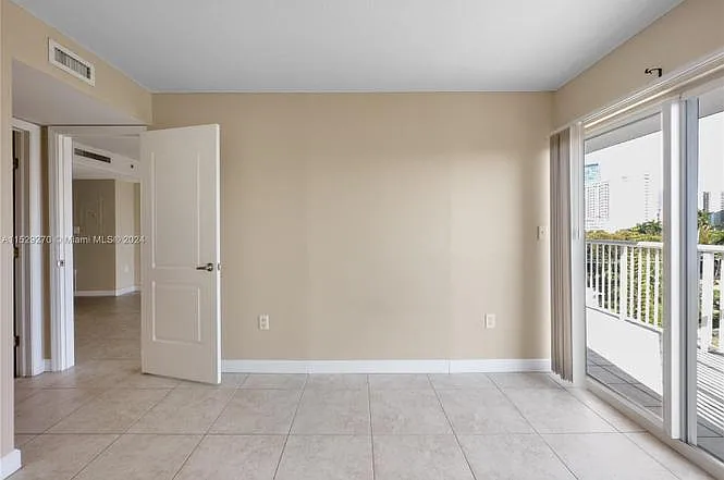 280 SW 20th Rd #702 — Photo 22