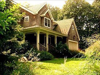 1st image of 40 Rosewood Dr