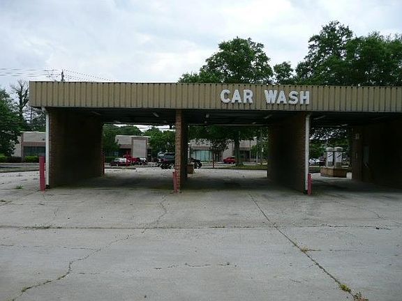 4th image of 1625 Roswell St SE