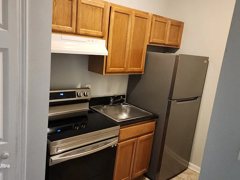 1410 Saint Andrew St #9 — Photo 2