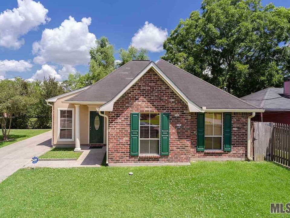 1st image of 22930 Blakeney Dr