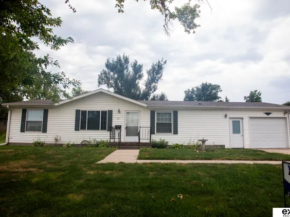 1311 6th St, Auburn, NE 68305