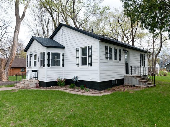 3rd image of 311 Noble Ave