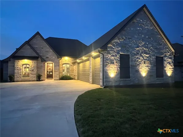 1206 Logan Blvd, Salado, TX 76571