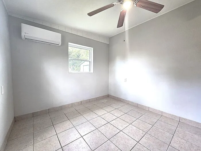 919 Columbia Ave — Photo 13