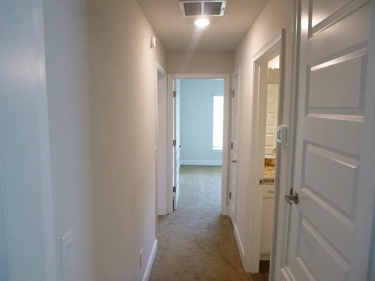 633 W Rexford Dr — Photo 12