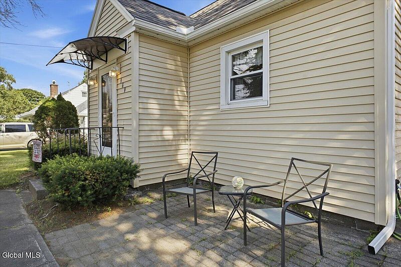 3rd image of 160 Sanford Street