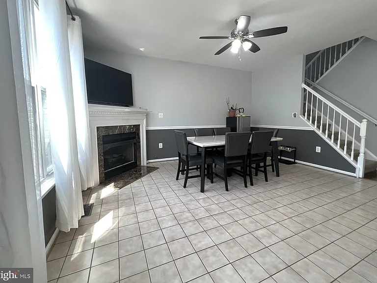 8819 Blue Royale Ln — Photo 16