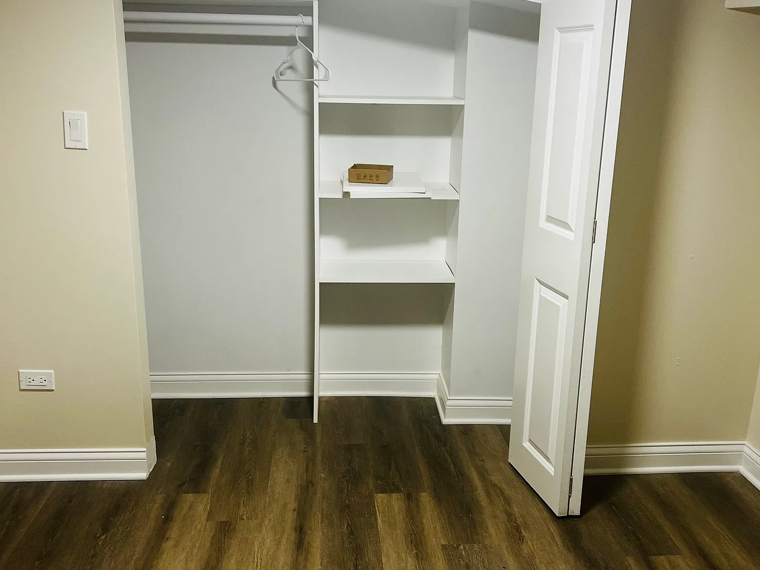 2 bed, 966 sqft, $2,000 — Photo 3