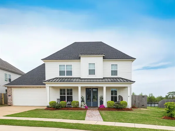 423 N Lost River Dr, Benton, LA 71006