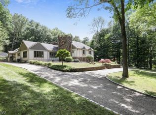 32 Lawrence Rd, Randolph, NJ 07869