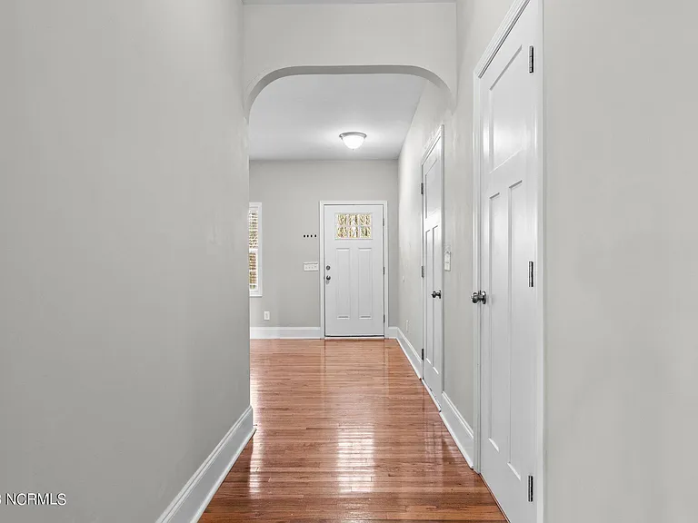 290 Adams Cir — Photo 21