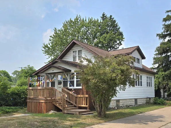 1447 Franklin Ave, Grand Haven, MI 49417