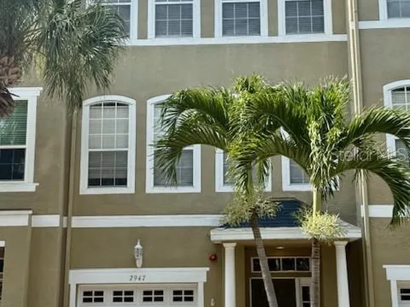 2947 Pointeview Dr, Tampa, FL 33611