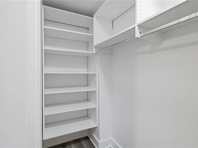 230 Pinebridge Ct — Photo 37