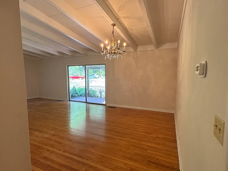 3930 Montclair Rd — Photo 15