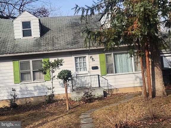 3rd image of 336 Elm Ave