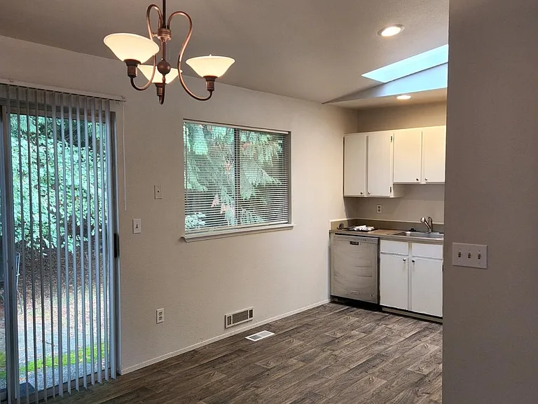 12507 NE 87th Ct — Photo 4