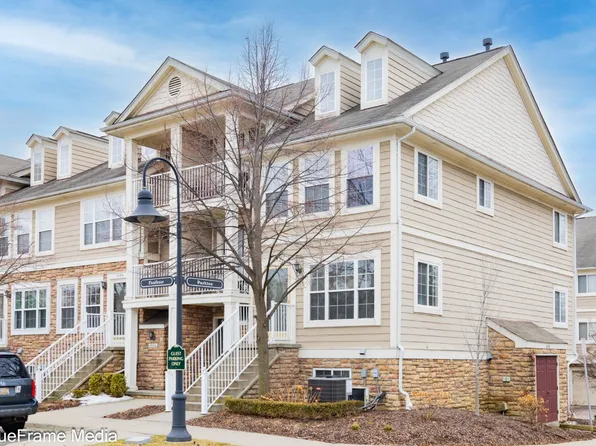 1072 Faulkner, Troy, MI 48083