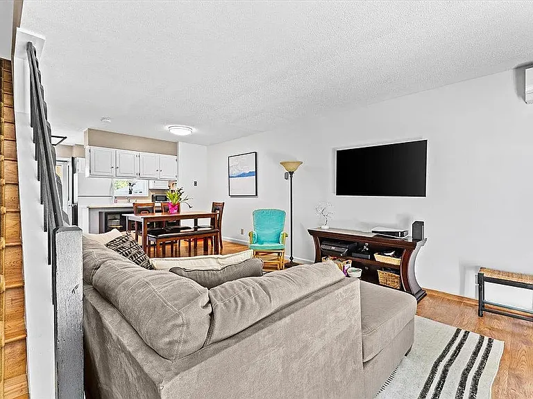 37 Densmore Dr — Photo 30