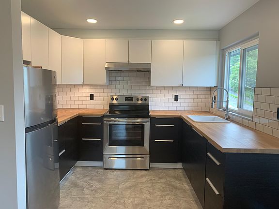 3rd image of 2863 Thorndyke Ave W APT 401