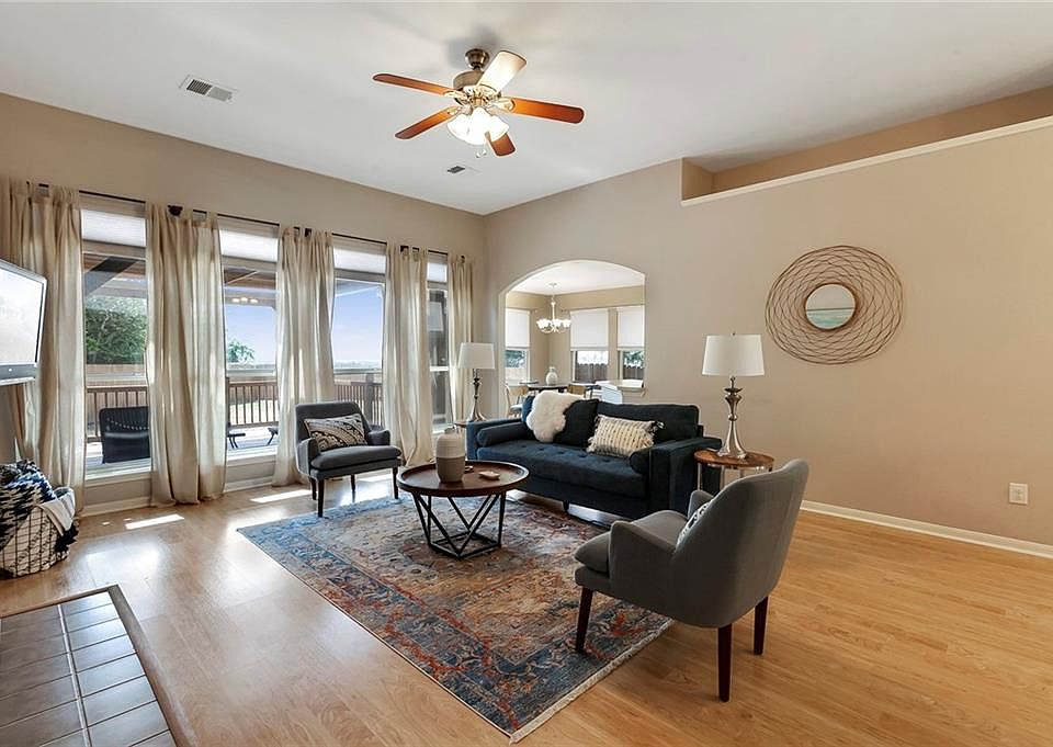 1st image of 3019 Flower Hill Dr