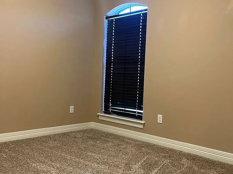 419 Jordan Dr — Photo 19