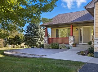 21331 Queen Ct NW, Elk River, MN 55330