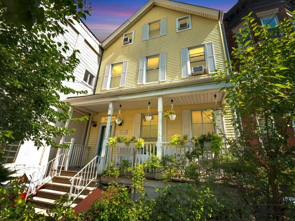 564 Hudson Avenue image 1 of 25