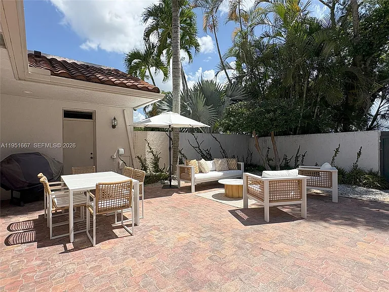 2538 Windsor Way Ct #NA — Photo 30