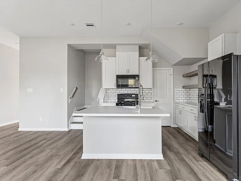 209 Clark Meadows Ln — Photo 11