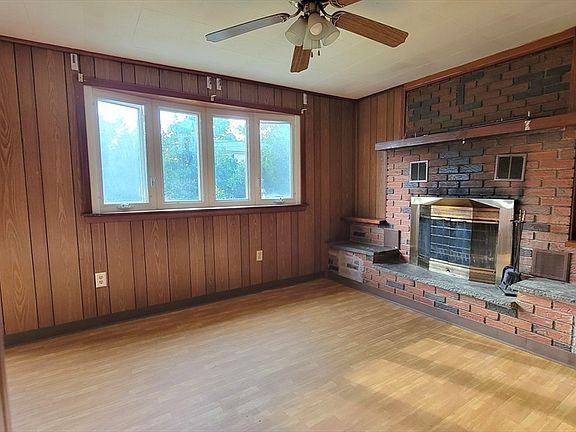 2nd image of 27 Richie Rd