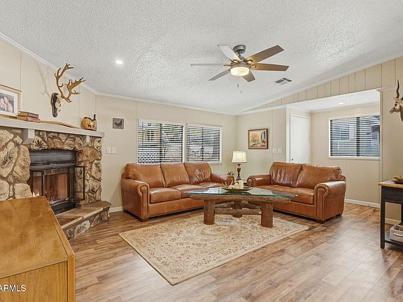 4th image of 833 Glade Drive