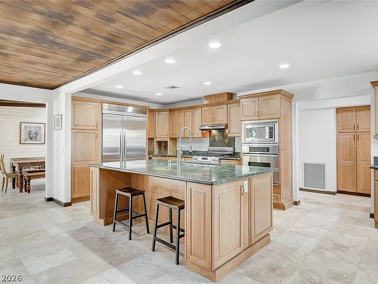 408 Lacy Ln — Photo 23