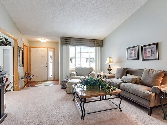 5th image of 871 Sunrise Dr