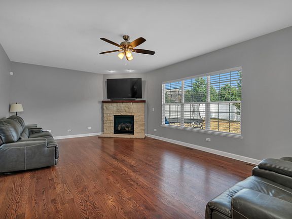 3rd image of 16640 W Deerwood Dr