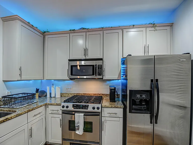 945 E Playa Del Norte Dr #2025 — Photo 6