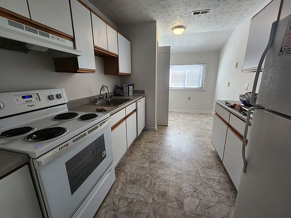 5th image of 121-122 Westwind Ct #122-204