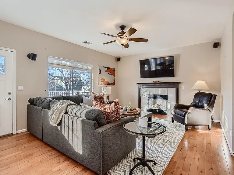 10593 Grove Ct — Photo 7