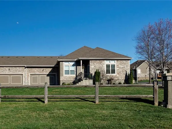 11179 S Summit St APT 1700, Olathe, KS 66215