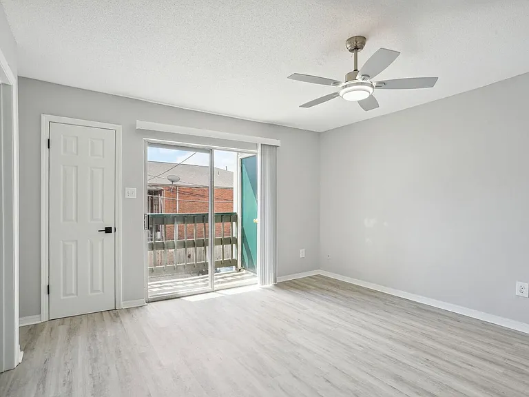 4101 Hessmer Ave #220 — Photo 9