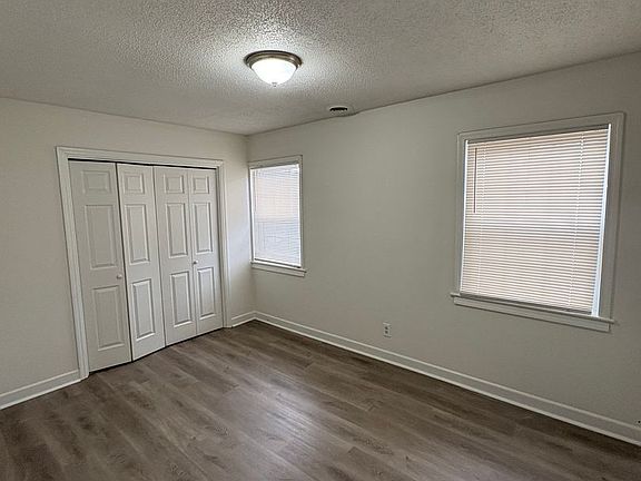5th image of 212A W Wood St