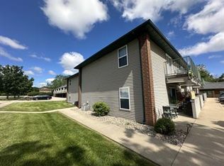 1407 S State St, Champaign, IL 61820
