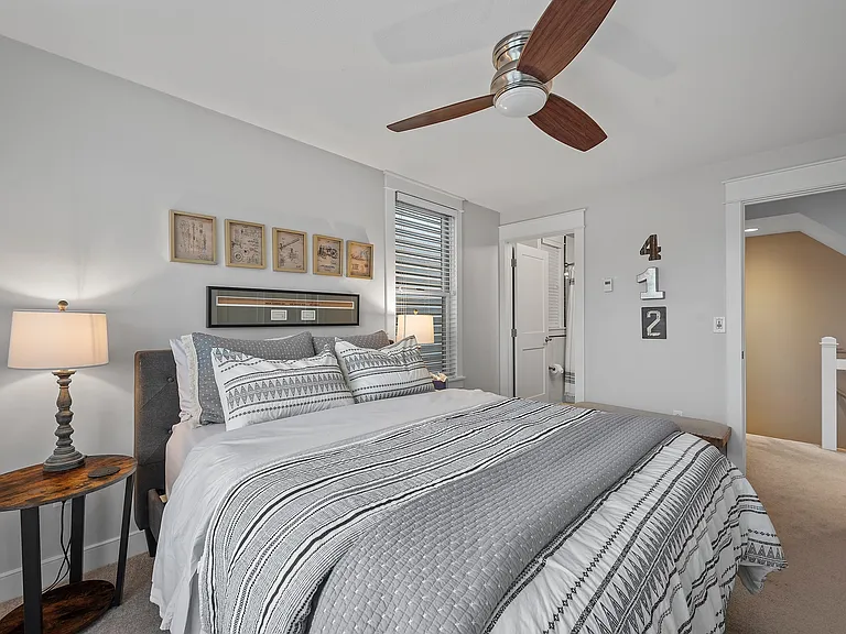 706 Ivy St #2 — Photo 22