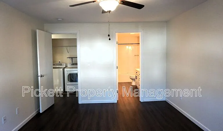 4855 Bowwood Cir NE — Photo 16