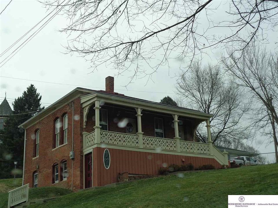 2nd image of 409 N 4th St