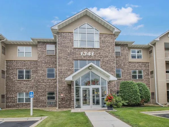 1341 Lake Dr W Unit B-113, Chanhassen, MN 55317