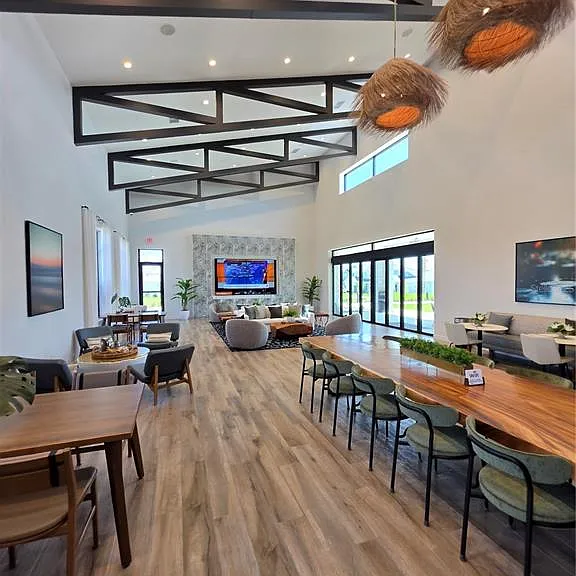 2587 Runners Cir — Photo 45